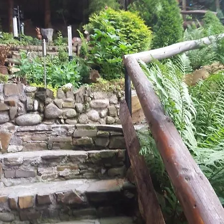 Mroz Lodge *